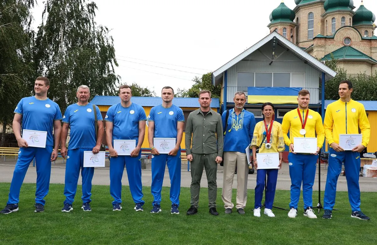 Київська область вшанувала паралімпійців регіону за їхній вражаючий виступ у Парижі: хто став лауреатом премій та стипендій | УНН